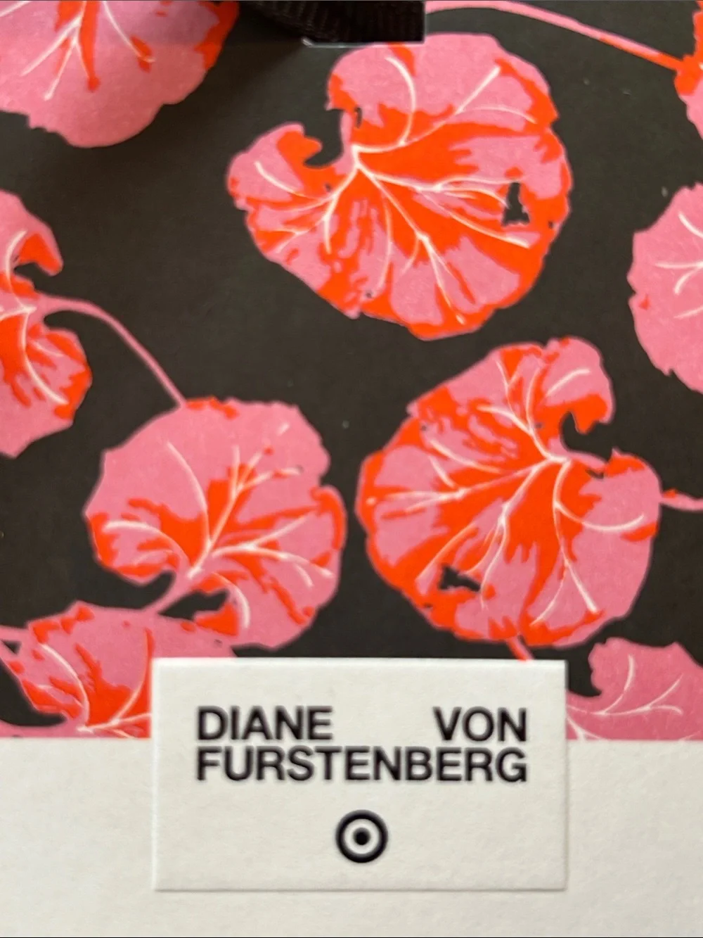 Diane Von Furstenberg Lipstick 💄👄 micro  case w/key chain Set of 7 Great Gifts
